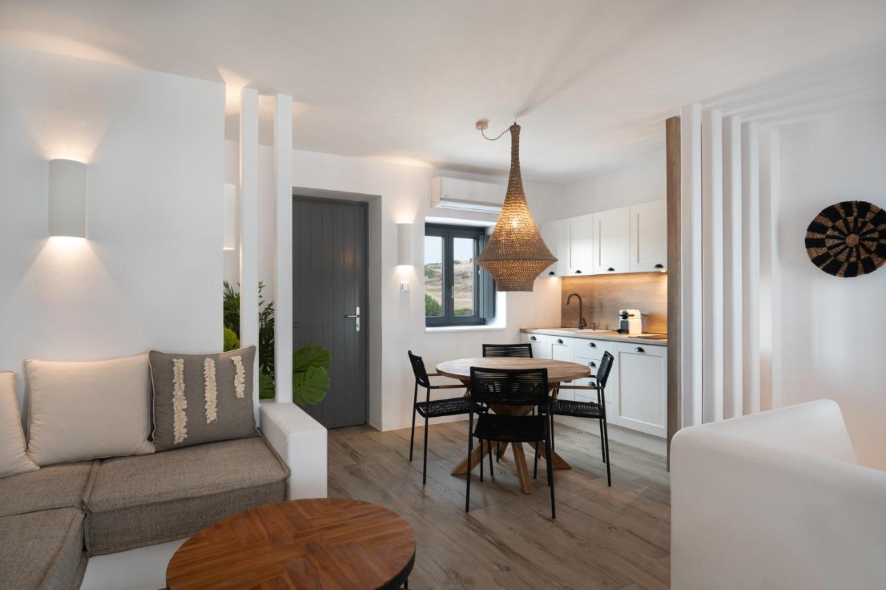Kosmitis Suites & Villas Náousa Exteriör bild