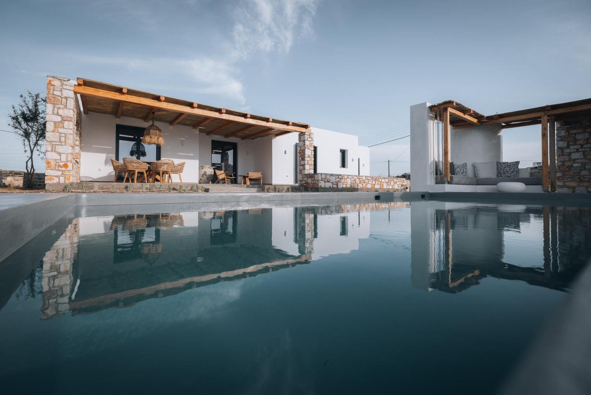 Kosmitis Suites & Villas Náousa Rum bild