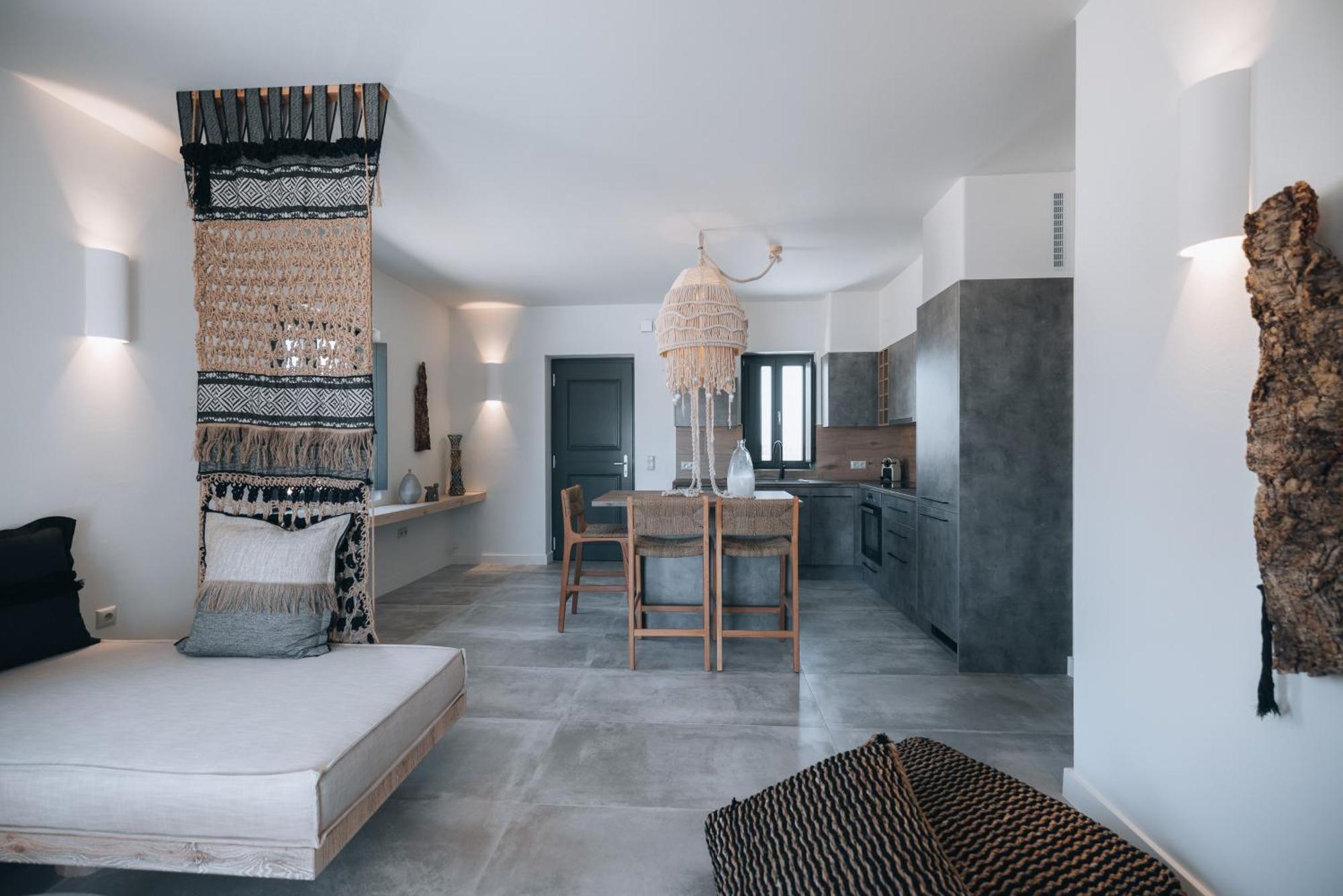 Kosmitis Suites & Villas Náousa Rum bild