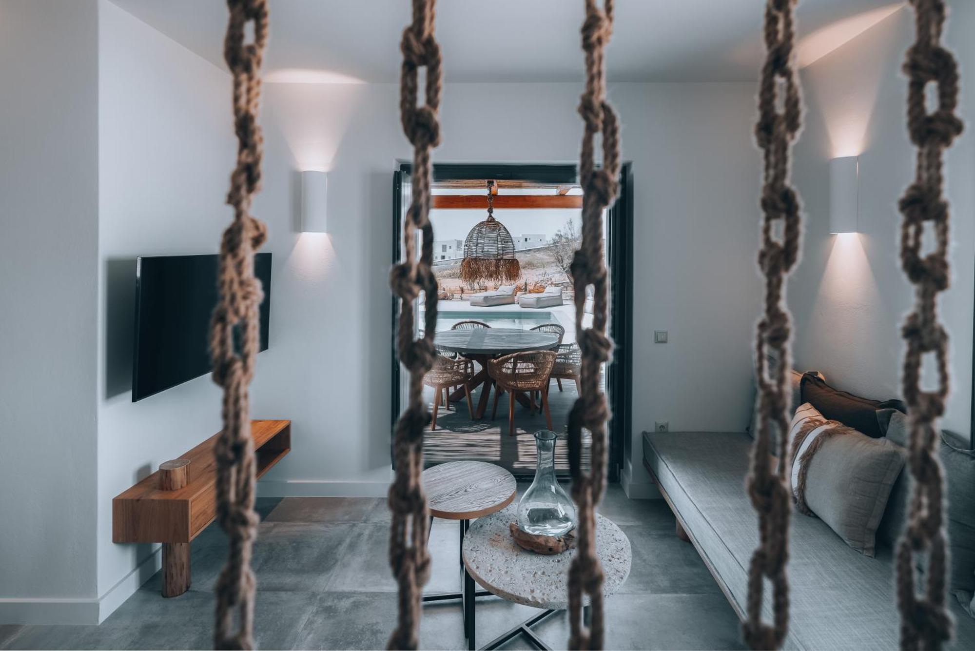 Kosmitis Suites & Villas Náousa Rum bild