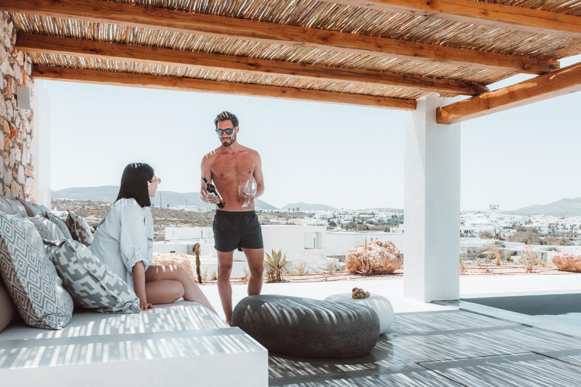 Kosmitis Suites & Villas Náousa Rum bild