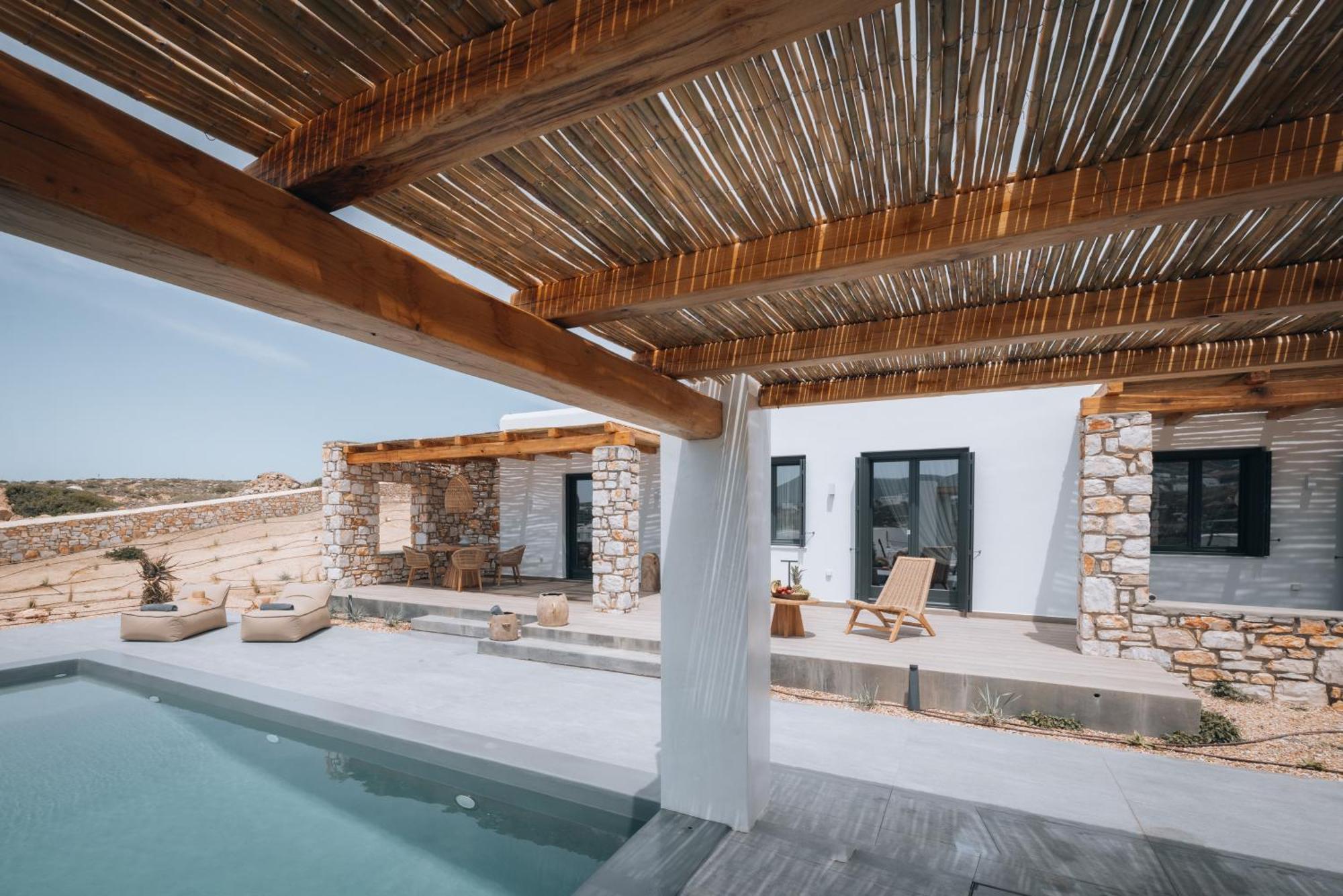 Kosmitis Suites & Villas Náousa Rum bild